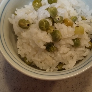 お塩の加減がちょうどいい！豆ご飯